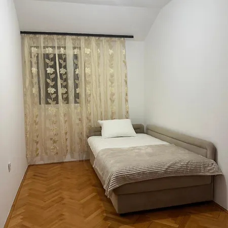 Top-house5
